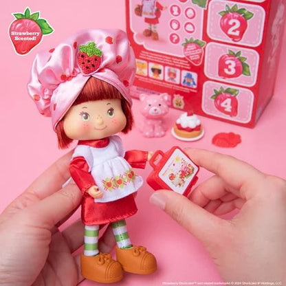 Strawberry Shortcake 5 1/2 Inch Fashion Doll